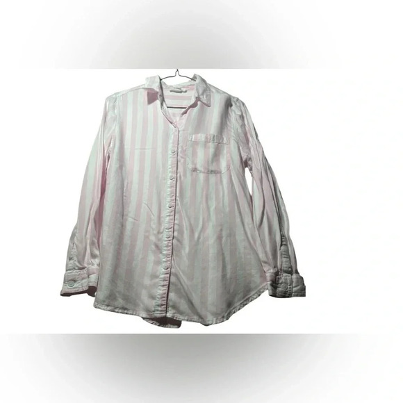 Ladies Button-Up - Picture 3 of 5